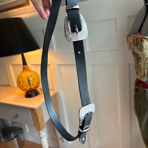 Western Double Buckle Black Leather Belt Size Small - Picture 2 of 5